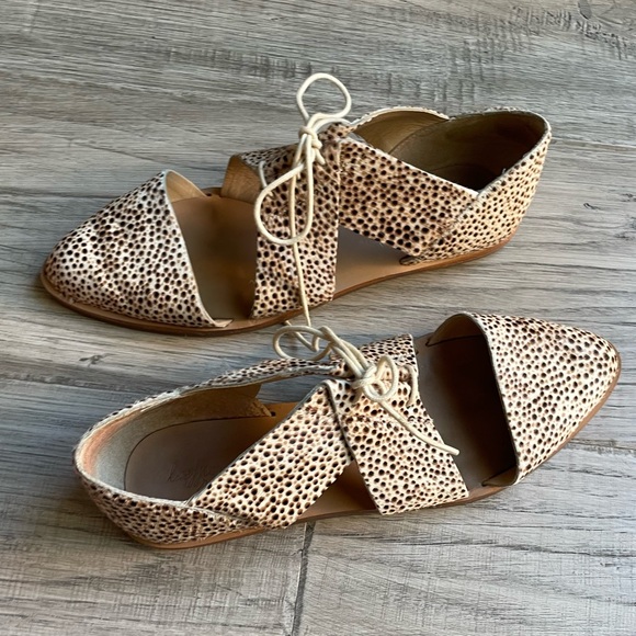 Loeffler Randall Willa Pony Hair Lace Up Oxford Flat Cut Out Brown/Cream SZ 7 - Picture 9 of 14